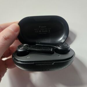 Letsfit Black Earbud Headphones With Charging Case